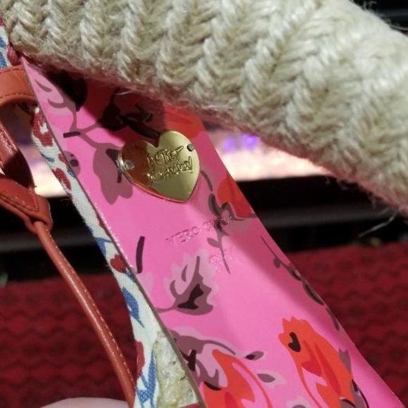 Betsey Johnson Platform Sandals - Picture 2 of 3